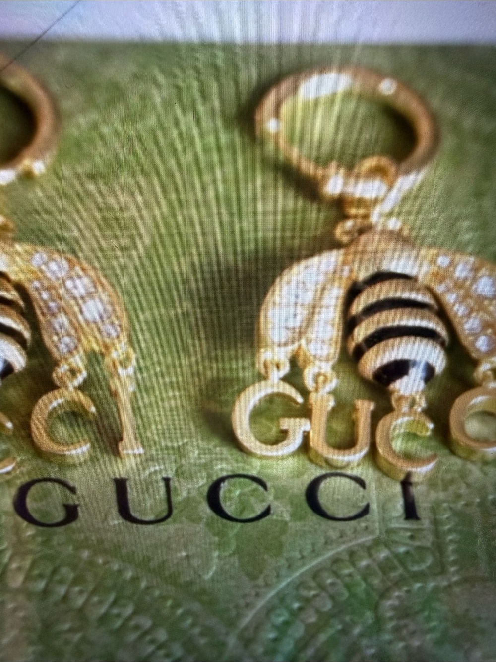 Unbranded Gold-Tone Bee Charm Keyring with Crystal Accents earrings - Picture 4 of 6